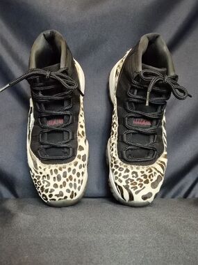 Nike Men's Black and Brown Leopard Print Sneakers